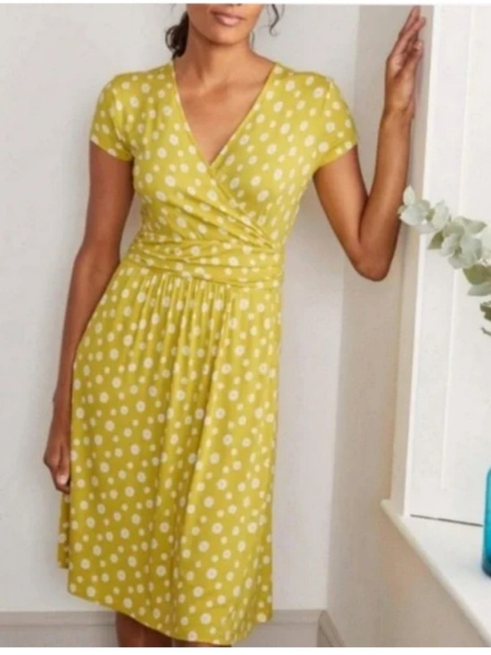 Boden Dresses & Skirts - Boden Lola Daisy Print Wrap Jersey Dress